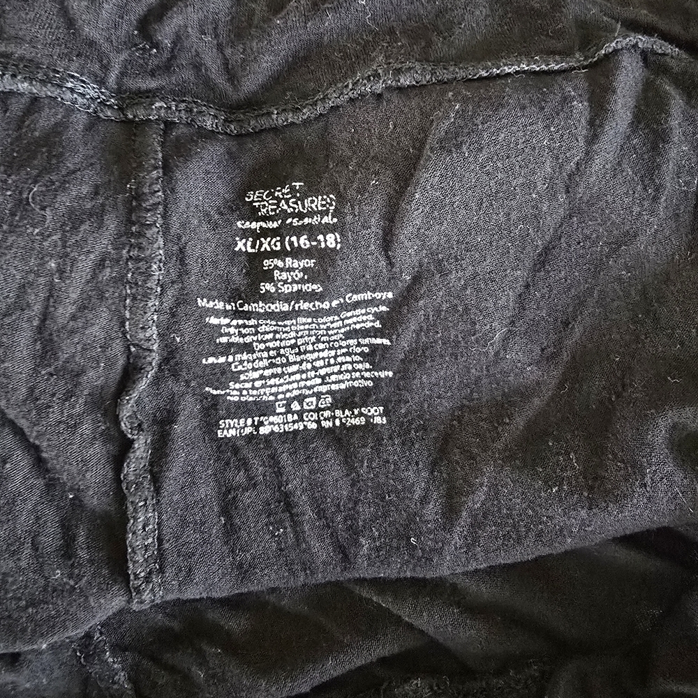 Black Drawstring Ruffle Shorts​ - Picture 4 of 4